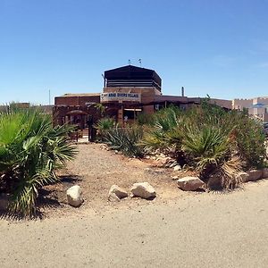 Arab Divers Dive Center And Bed & Breakfast